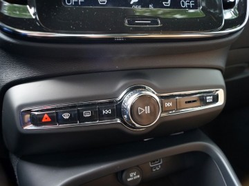 Volvo XC40 Inscription T5 247 KM ADW 8AT &ndash; Mniejszy nie znaczy mały
