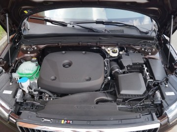 Volvo XC40 Inscription T5 247 KM ADW 8AT &ndash; Mniejszy nie znaczy mały