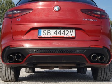 Alfa Romeo Stelvio QV 2,9 V6 Bi-Turbo AT8 510 KM &ndash; Bezkompromisowy
