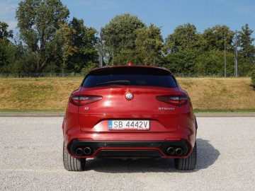 Alfa Romeo Stelvio QV 2,9 V6 Bi-Turbo AT8 510 KM &ndash; Bezkompromisowy