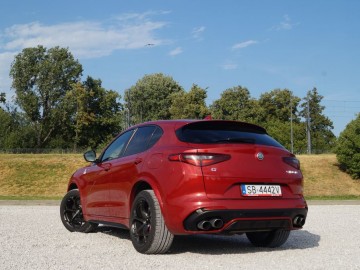 Alfa Romeo Stelvio QV 2,9 V6 Bi-Turbo AT8 510 KM &ndash; Bezkompromisowy