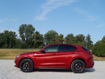 Alfa Romeo Stelvio QV 2,9 V6 Bi-Turbo AT8 510 KM &ndash; Bezkompromisowy