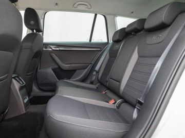 Skoda Octavia Scout 2,0 TSI 190 KM 4x4 DSG7 - Alternatywa