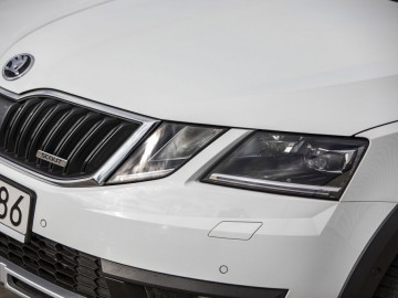Skoda Octavia Scout 2,0 TSI 190 KM 4x4 DSG7 - Alternatywa