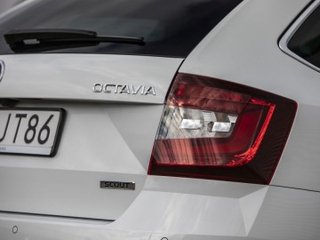 Skoda Octavia Scout 2,0 TSI 190 KM 4x4 DSG7 - Alternatywa