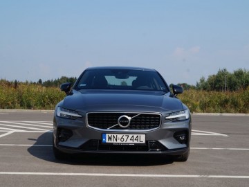 Volvo S60 T5 2,0 R-Design 250 KM 8AT &ndash; ,,Światowiec&rdquo;