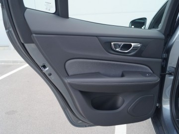 Volvo S60 T5 2,0 R-Design 250 KM 8AT &ndash; ,,Światowiec&rdquo;