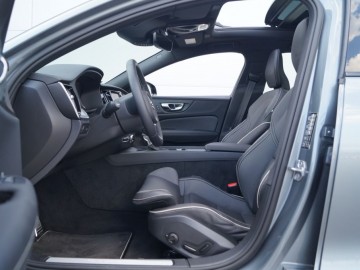 Volvo S60 T5 2,0 R-Design 250 KM 8AT &ndash; ,,Światowiec&rdquo;