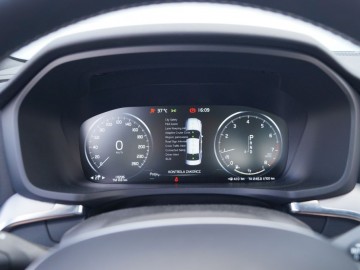 Volvo S60 T5 2,0 R-Design 250 KM 8AT &ndash; ,,Światowiec&rdquo;