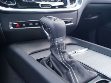 Volvo S60 T5 2,0 R-Design 250 KM 8AT &ndash; ,,Światowiec&rdquo;