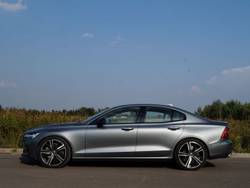 Volvo S60 T5 2,0 R-Design 250 KM 8AT &ndash; ,,Światowiec&rdquo;
