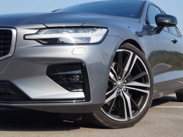 Volvo S60 T5 2,0 R-Design 250 KM 8AT &ndash; ,,Światowiec&rdquo;