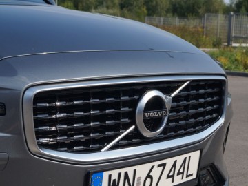 Volvo S60 T5 2,0 R-Design 250 KM 8AT &ndash; ,,Światowiec&rdquo;