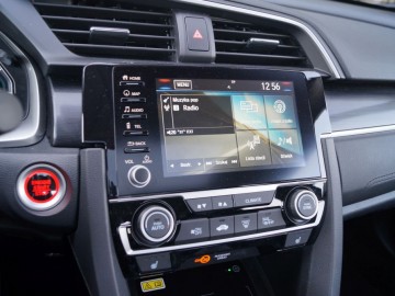 Honda Civic sedan 4d 1,5 i-VTEC 182 KM CVT &ndash; Nowa jakość