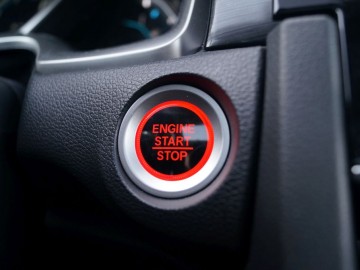Honda Civic sedan 4d 1,5 i-VTEC 182 KM CVT &ndash; Nowa jakość