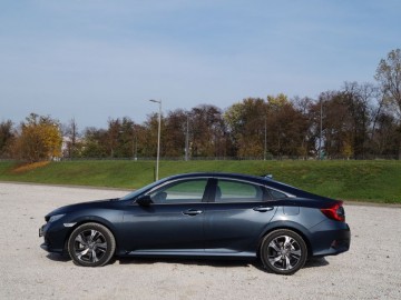 Honda Civic sedan 4d 1,5 i-VTEC 182 KM CVT &ndash; Nowa jakość