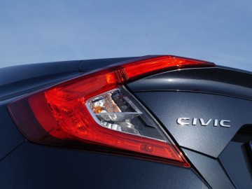 Honda Civic sedan 4d 1,5 i-VTEC 182 KM CVT &ndash; Nowa jakość