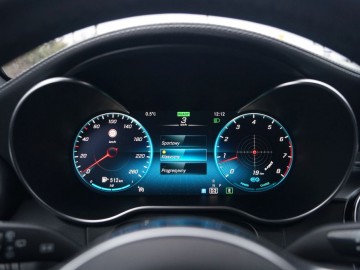 Mercedes Benz GLC 200 4Matic (X253)&nbsp;197 KM DCT8 Mild Hybrid &ndash; Kierunek przyszłości?