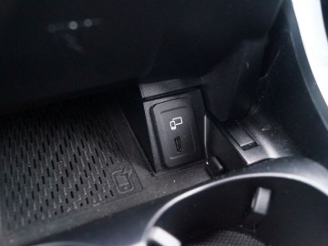 Mercedes Benz GLC 200 4Matic (X253)&nbsp;197 KM DCT8 Mild Hybrid &ndash; Kierunek przyszłości?