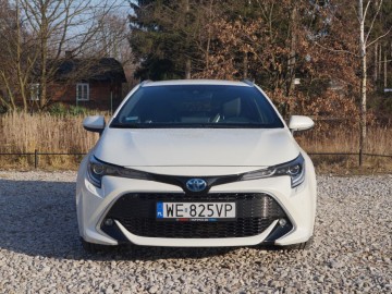 Toyota Corolla TS Kombi Executive 2,0 Hybrid Dynamic Force 184 KM e-CVT &ndash; W nowym kierunku