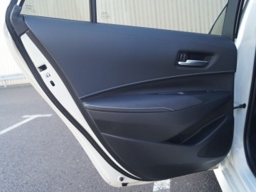 Toyota Corolla TS Kombi Executive 2,0 Hybrid Dynamic Force 184 KM e-CVT &ndash; W nowym kierunku
