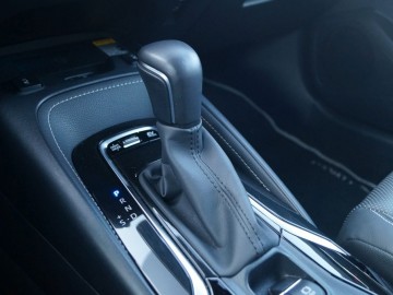 Toyota Corolla TS Kombi Executive 2,0 Hybrid Dynamic Force 184 KM e-CVT &ndash; W nowym kierunku