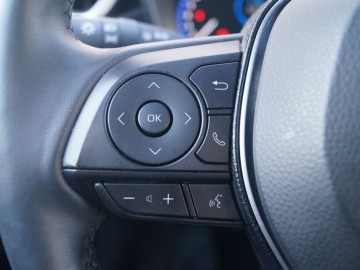 Toyota Corolla TS Kombi Executive 2,0 Hybrid Dynamic Force 184 KM e-CVT &ndash; W nowym kierunku