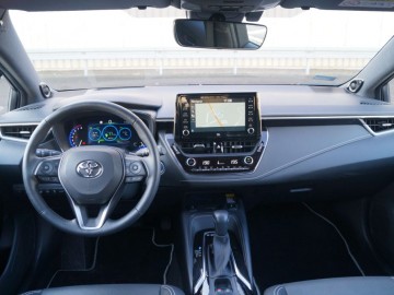 Toyota Corolla TS Kombi Executive 2,0 Hybrid Dynamic Force 184 KM e-CVT &ndash; W nowym kierunku