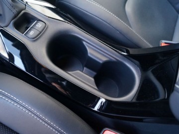 Toyota Corolla TS Kombi Executive 2,0 Hybrid Dynamic Force 184 KM e-CVT &ndash; W nowym kierunku