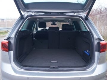 Volkswagen Passat Variant Elegance 2,0 TSI 190 KM DSG7 &ndash; Rodzinne rozwiązanie...