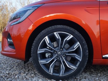 Renault Clio 1,3 TCe RS-Line 130 KM 7DCT &ndash; Fancuski mieszczuch
