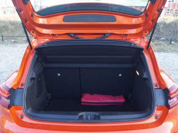 Renault Clio 1,3 TCe RS-Line 130 KM 7DCT &ndash; Fancuski mieszczuch