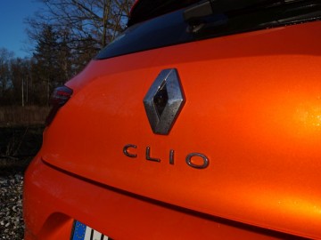 Renault Clio 1,3 TCe RS-Line 130 KM 7DCT &ndash; Fancuski mieszczuch