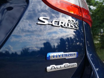 Suzuki SX4 Hybrid Allgrip 1,4 BoosterJet 128 KM SVHS MT6 &ndash; Przyzwoite rozwiązanie