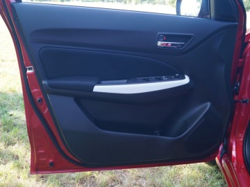 Suzuki Swift 1,2 DualJet SHVS 83 KM 5 MT - Urokliwy