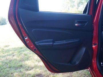 Suzuki Swift 1,2 DualJet SHVS 83 KM 5 MT - Urokliwy
