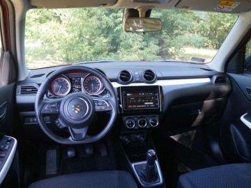Suzuki Swift 1,2 DualJet SHVS 83 KM 5 MT - Urokliwy