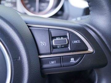 Suzuki Swift 1,2 DualJet SHVS 83 KM 5 MT - Urokliwy
