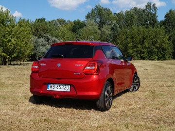 Suzuki Swift 1,2 DualJet SHVS 83 KM 5 MT - Urokliwy
