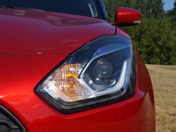 Suzuki Swift 1,2 DualJet SHVS 83 KM 5 MT - Urokliwy