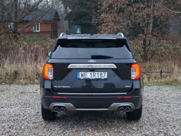 Ford Explorer 3,0 V6 457 KM 10 AT &ndash; Monument na kołach