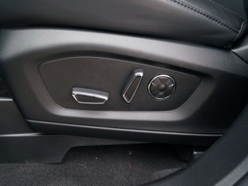 Ford Explorer 3,0 V6 457 KM 10 AT &ndash; Monument na kołach