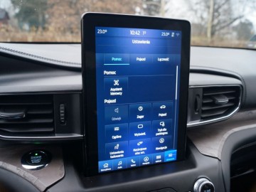 Ford Explorer 3,0 V6 457 KM 10 AT &ndash; Monument na kołach