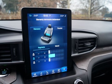 Ford Explorer 3,0 V6 457 KM 10 AT &ndash; Monument na kołach