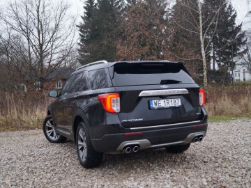 Ford Explorer 3,0 V6 457 KM 10 AT &ndash; Monument na kołach