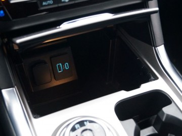 Ford Explorer 3,0 V6 457 KM 10 AT &ndash; Monument na kołach