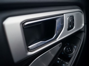 Ford Explorer 3,0 V6 457 KM 10 AT &ndash; Monument na kołach