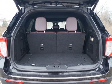 Ford Explorer 3,0 V6 457 KM 10 AT &ndash; Monument na kołach