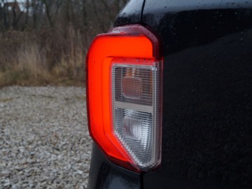 Ford Explorer 3,0 V6 457 KM 10 AT &ndash; Monument na kołach