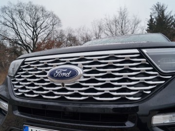 Ford Explorer 3,0 V6 457 KM 10 AT &ndash; Monument na kołach